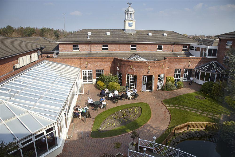 Village Hotel Chester St David'S Ewloe Exterior foto